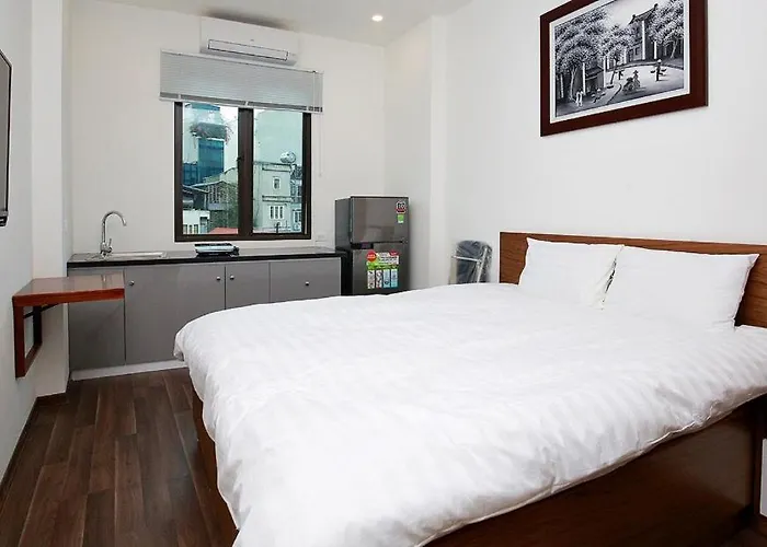 Cl# Stylist Studio Apt* Kitchen/Wash*Cat Linh Station